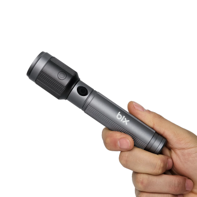 Bix BX2141FL 15W LED 300 Metre Uzun Menzilli Şarjlı El Feneri 650 Lümen Güç Göstergeli Zoom Özellikli Işıklı Kamp Feneri - 3