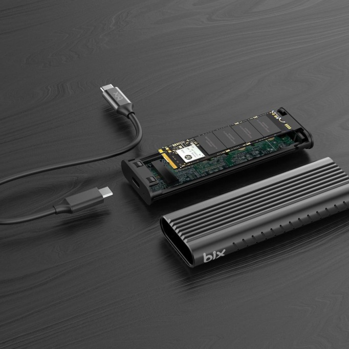 Bix BX05HD Type-C 3.1 Gen2 to PCIe NVMe M.2 SSD Disk Kutusu Bix BX05HD Type-C 3.1 Gen2 to PCIe NVMe M.2 SSD Disk Kutusu