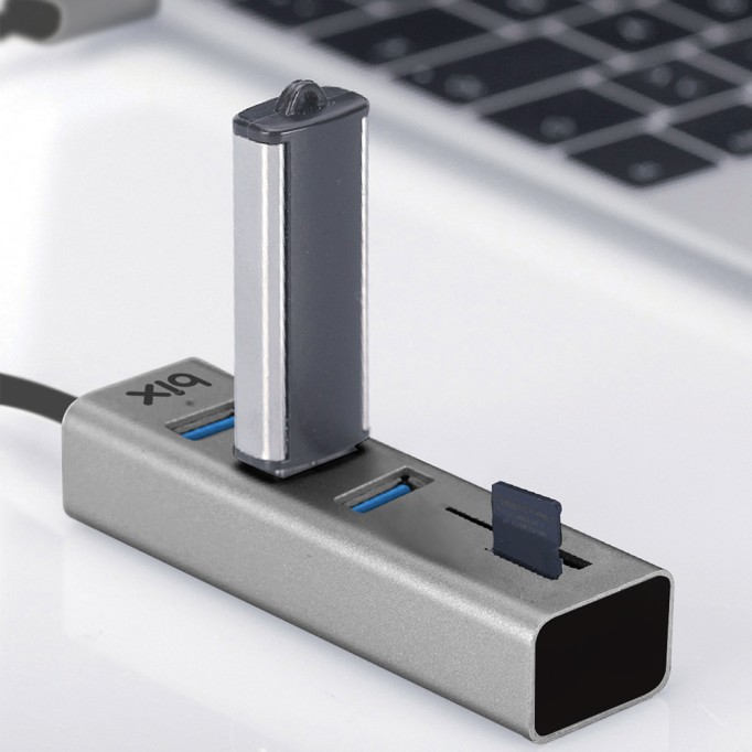 Bix USB 3.0 Kart Okuyucu ve 3 Portlu Çoklayıcı Hub Bix USB 3.0 Kart Okuyucu ve 3 Portlu Çoklayıcı Hub