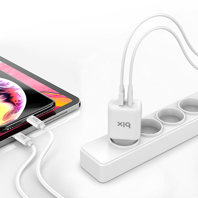Bix ZH-2U41T Çift Portlu 25W PD Hızlı Şarj Adaptörü Bix ZH-2U41T Çift Portlu 25W PD Hızlı Şarj Adaptörü