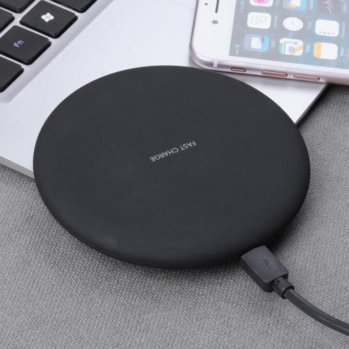 Fonus Qi Slim Hızlı Şarj Destekli 10W Kablosuz Şarj Cihazı Fonus Qi Slim Hızlı Şarj Destekli 10W Kablosuz Şarj Cihazı