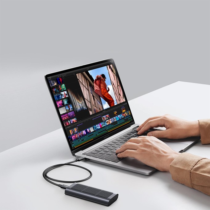 Ugreen Thunderbolt 4.0 40Gbps 100W 8K Şarj Data ve Görüntü Aktarım Kablosu 2 Metre