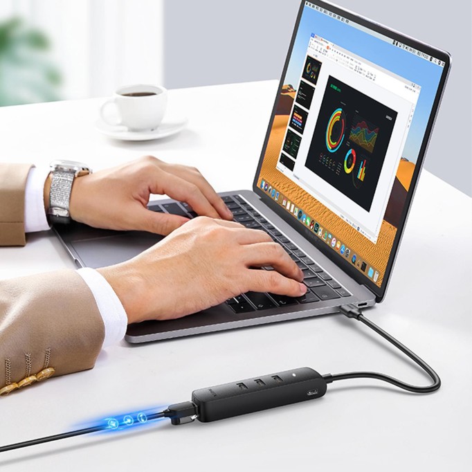 Ugreen USB to RJ45 100Mbps Ethernet ve USB 2.0 Çoklayıcı Dönüştürücü Adaptör