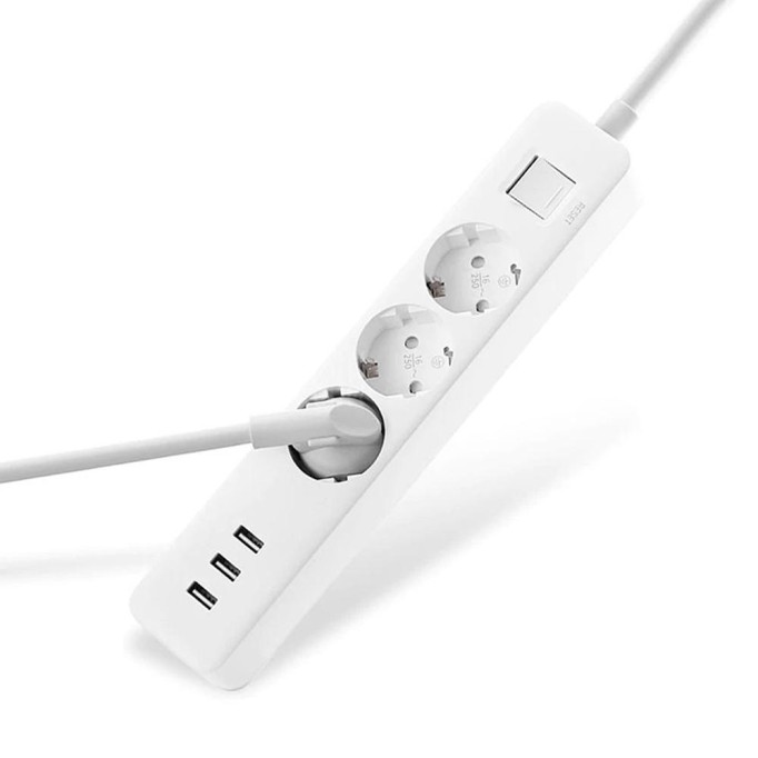 Xiaomi Mi 3 USB ve 3 Çıkışlı Akım Korumalı Priz Xiaomi Mi 3 USB ve 3 Çıkışlı Akım Korumalı Priz